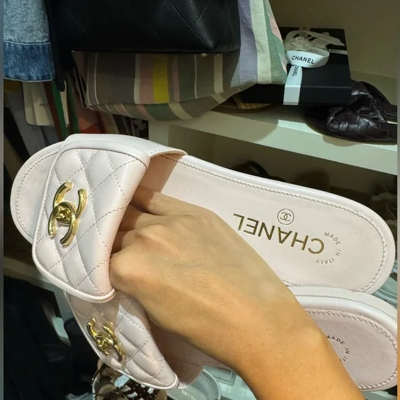 CHANEL Quilted Lambskin CC Turnlock Sandal - Picture 10 of 15